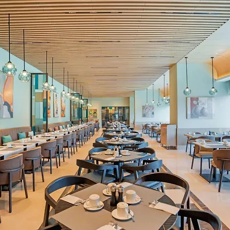 מלון Radisson Merter 5*