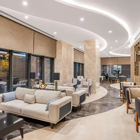 מלון Radisson Merter 5*